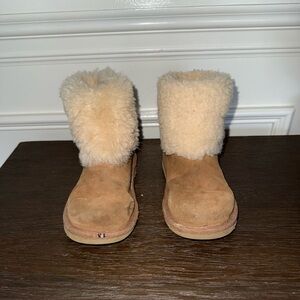 UGG Girls Shearling Lined Buckle Ankle Boots Tan Cream US 13 Flat Heel Round Toe
